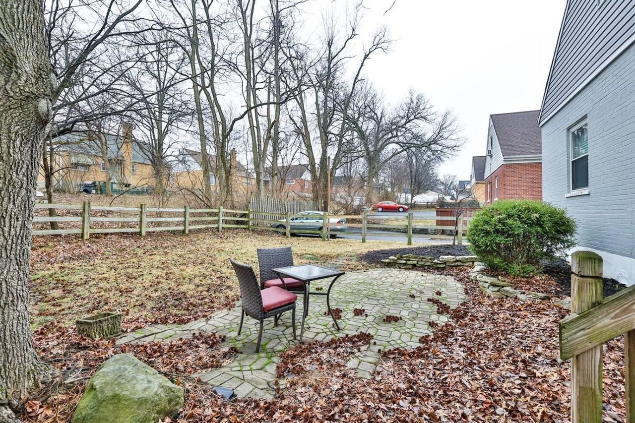 1156 Covedale Ave - Photo 6 of 44