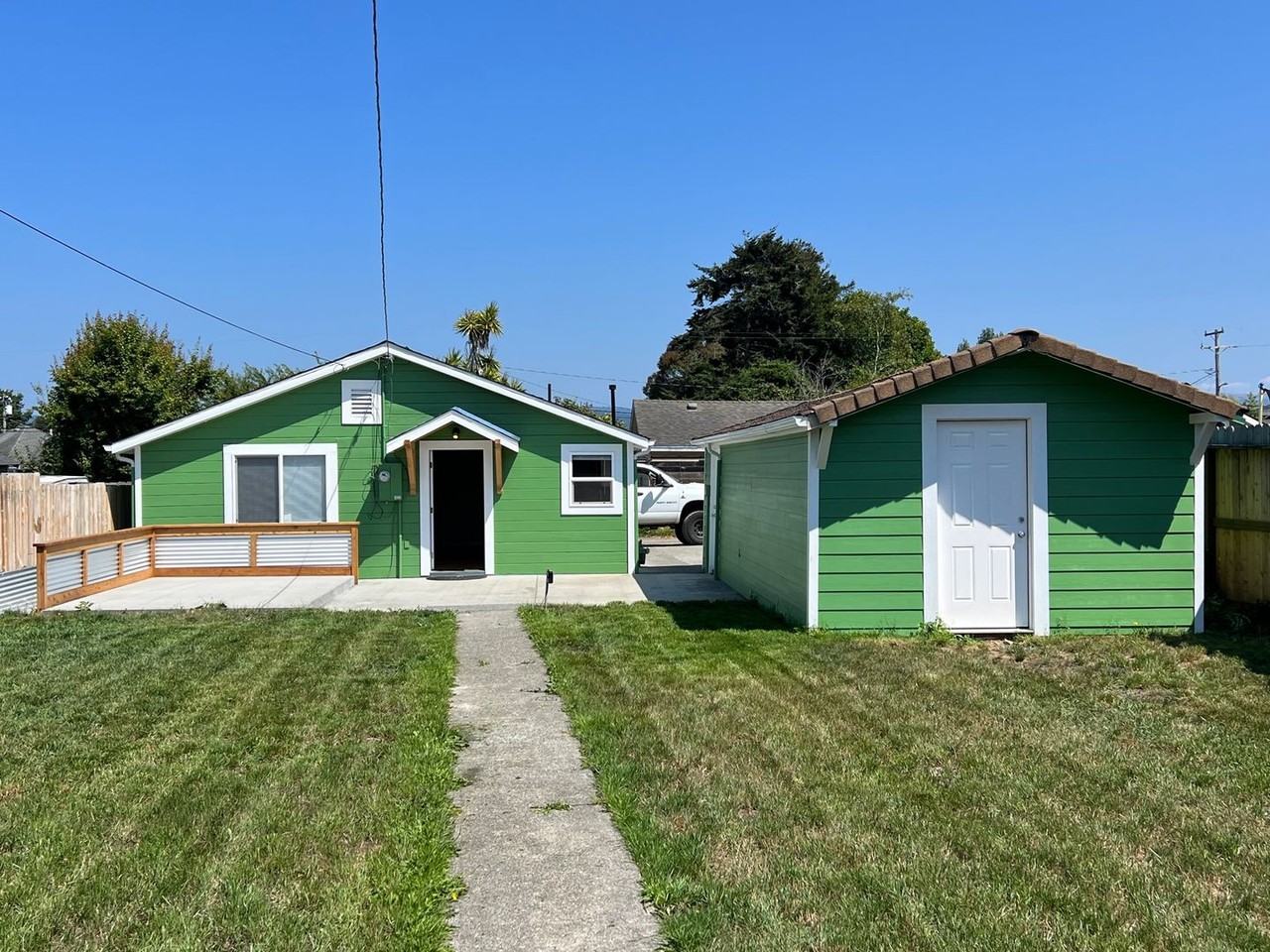 1229 West Ave - Photo 2 of 22