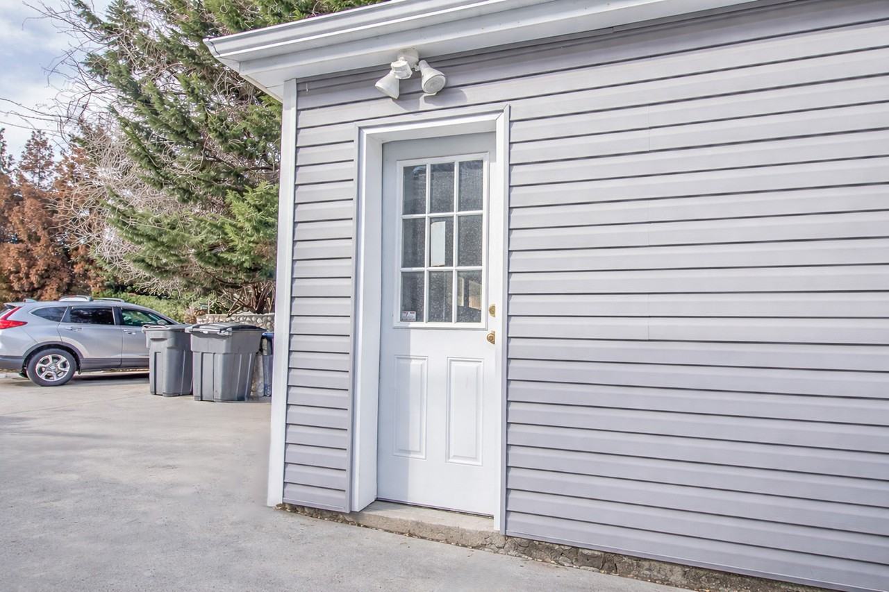 17 - 23 Lafayette St - Garage - Photo 2 of 3