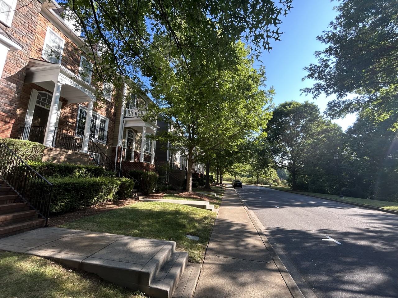 1070 Drayton Ct #NA - Photo 4 of 40