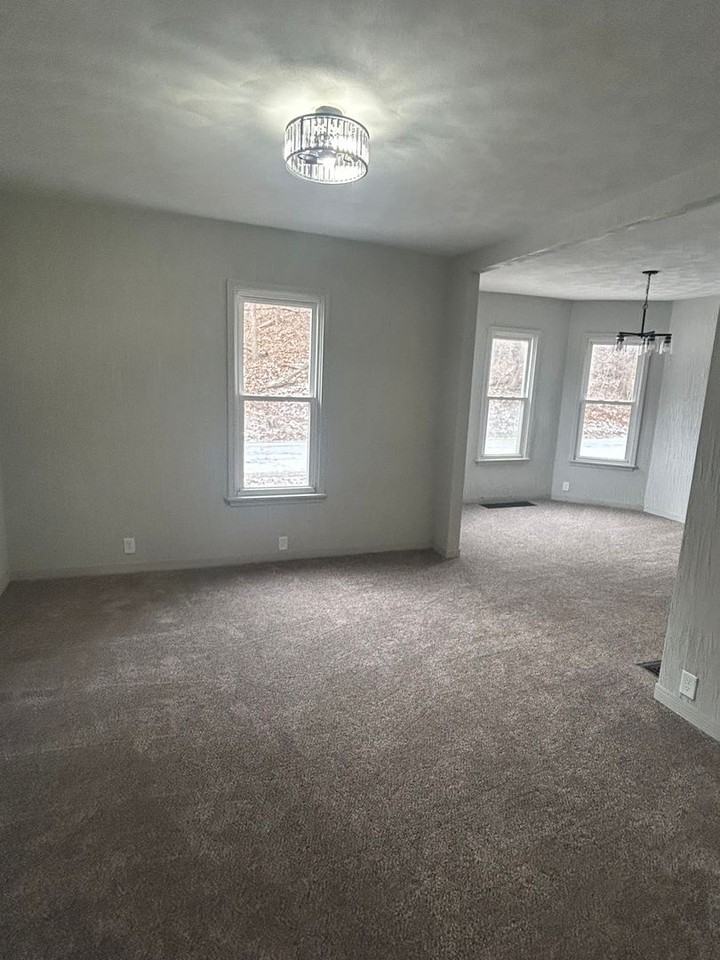 2531 7th Ave - Photo 7 of 19