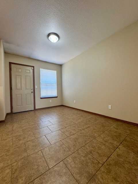 4202 Sw Chapelstone Ave #3 - Photo 6 of 18