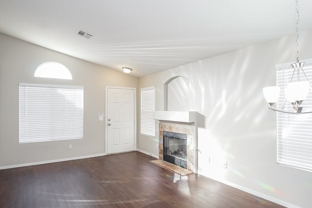 7032 Village Shore Ct - Photo 4 of 15