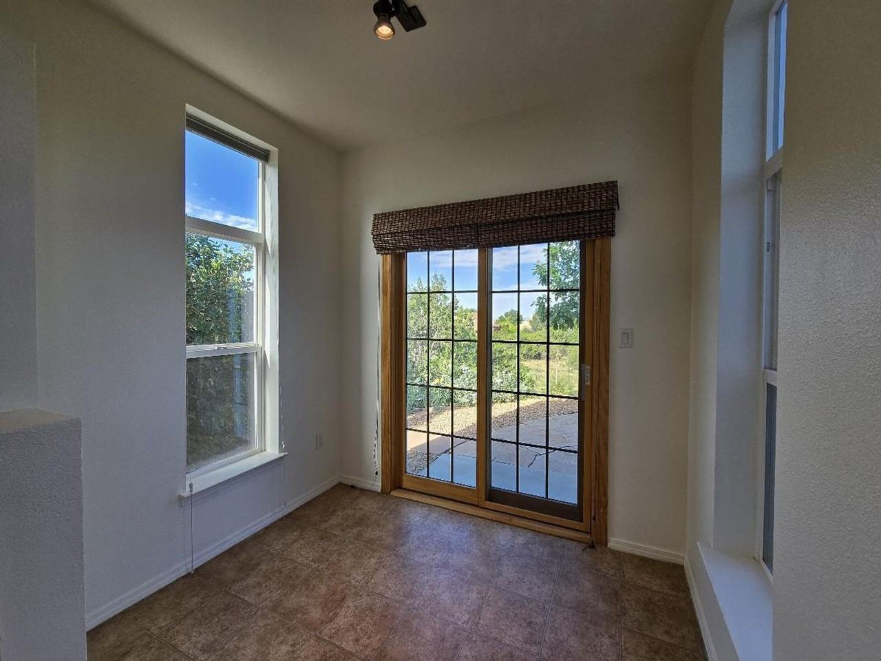 4252 Falling Star Ln - Photo 6 of 24