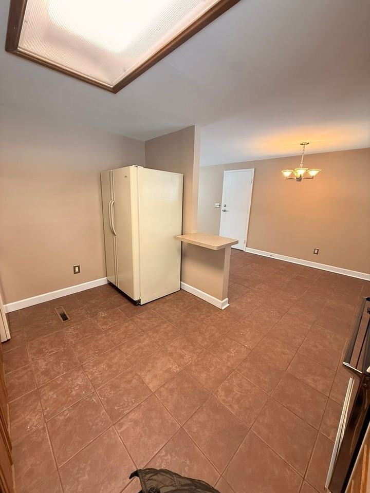 2076 Terrylynn Ave - Photo 5 of 16