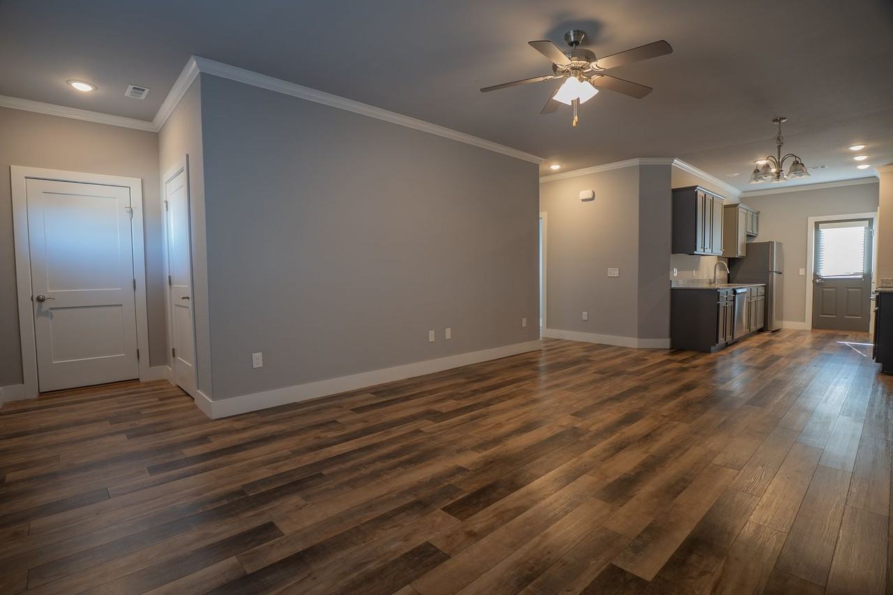 1703 Booker Cir - Photo 5 of 21