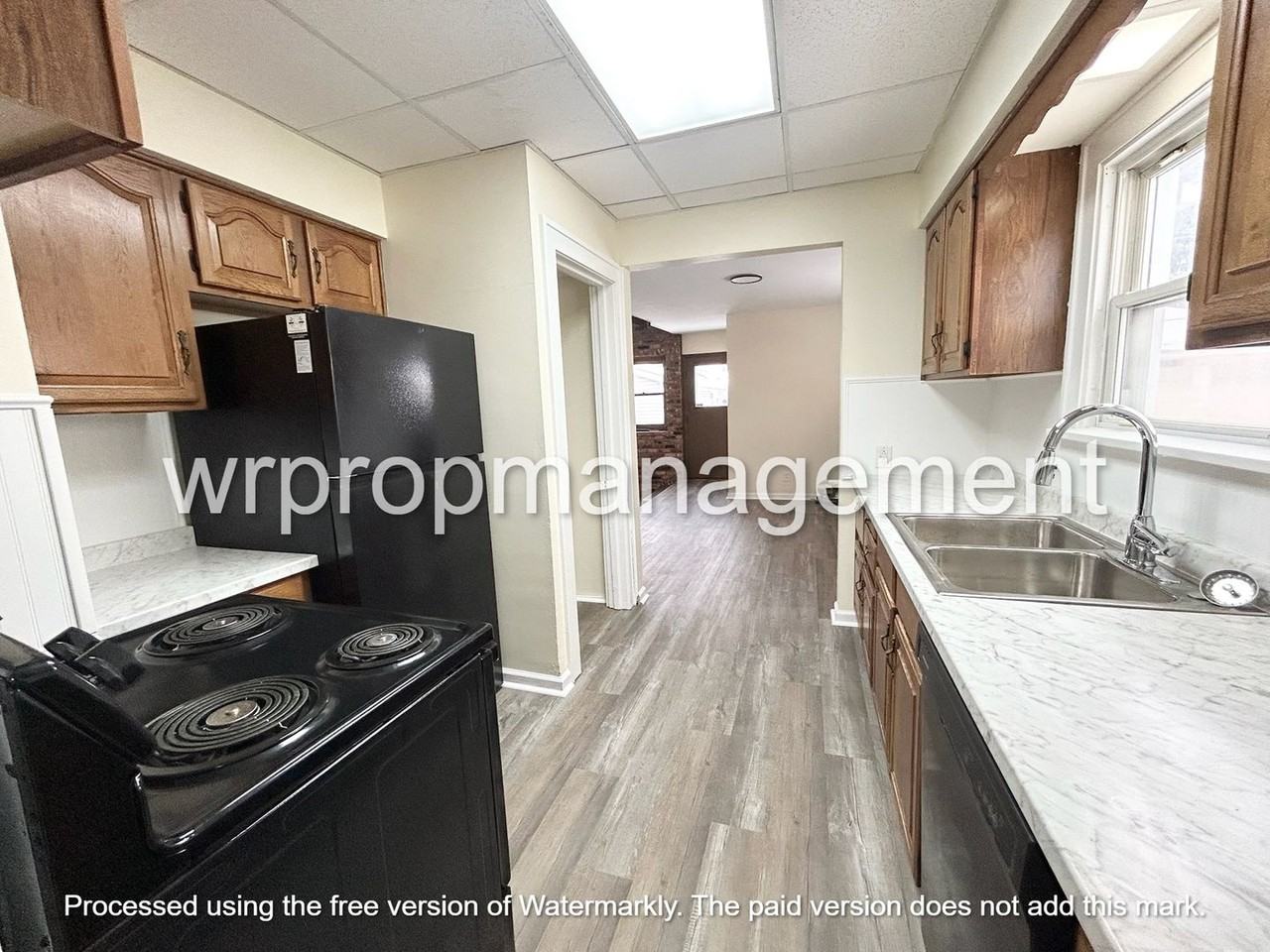 3827 Sherbrooke Rd - Photo 4 of 10