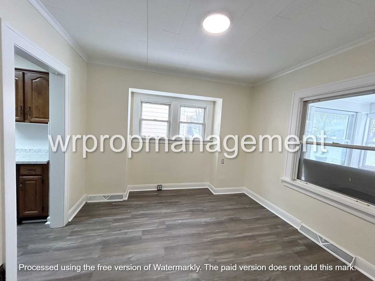 3827 Sherbrooke Rd - Photo 5 of 10