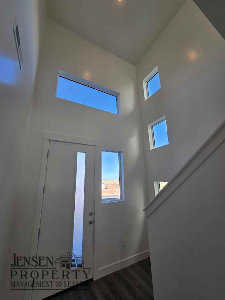 6203 S Tracer Ct N - Photo 2 of 29