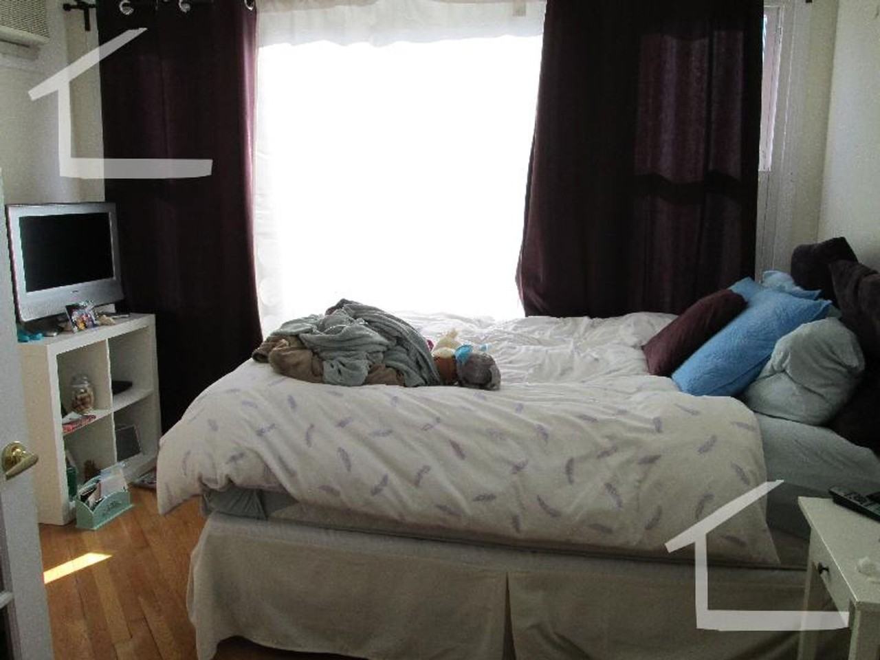 1616 Beacon St - Photo 7 of 10