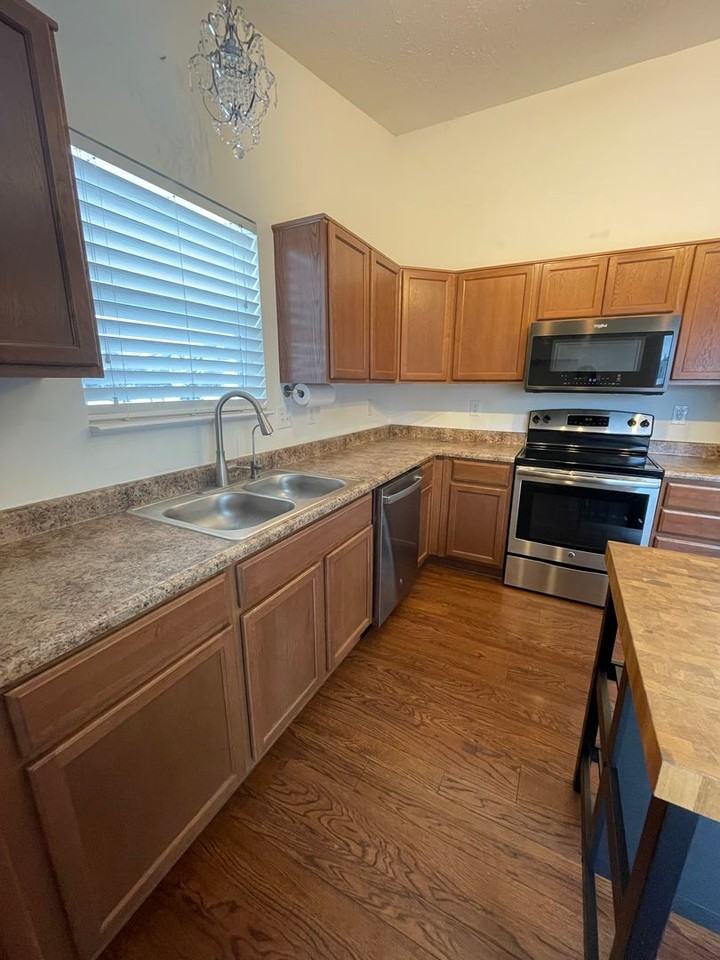 2635 Tristan Dr - Photo 2 of 30