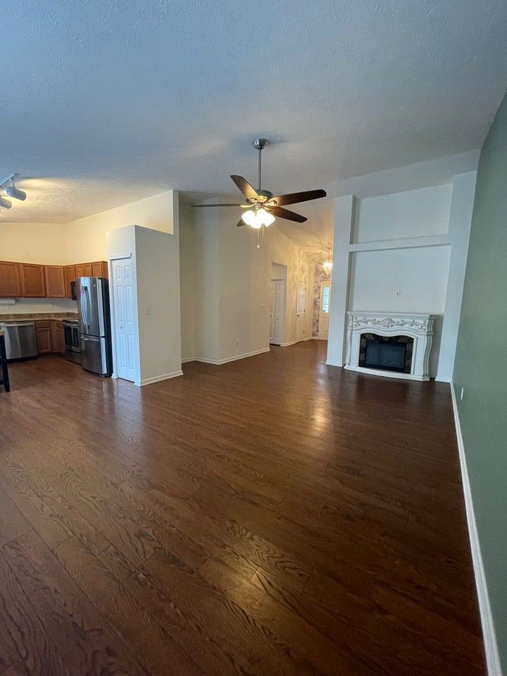 2635 Tristan Dr - Photo 3 of 30