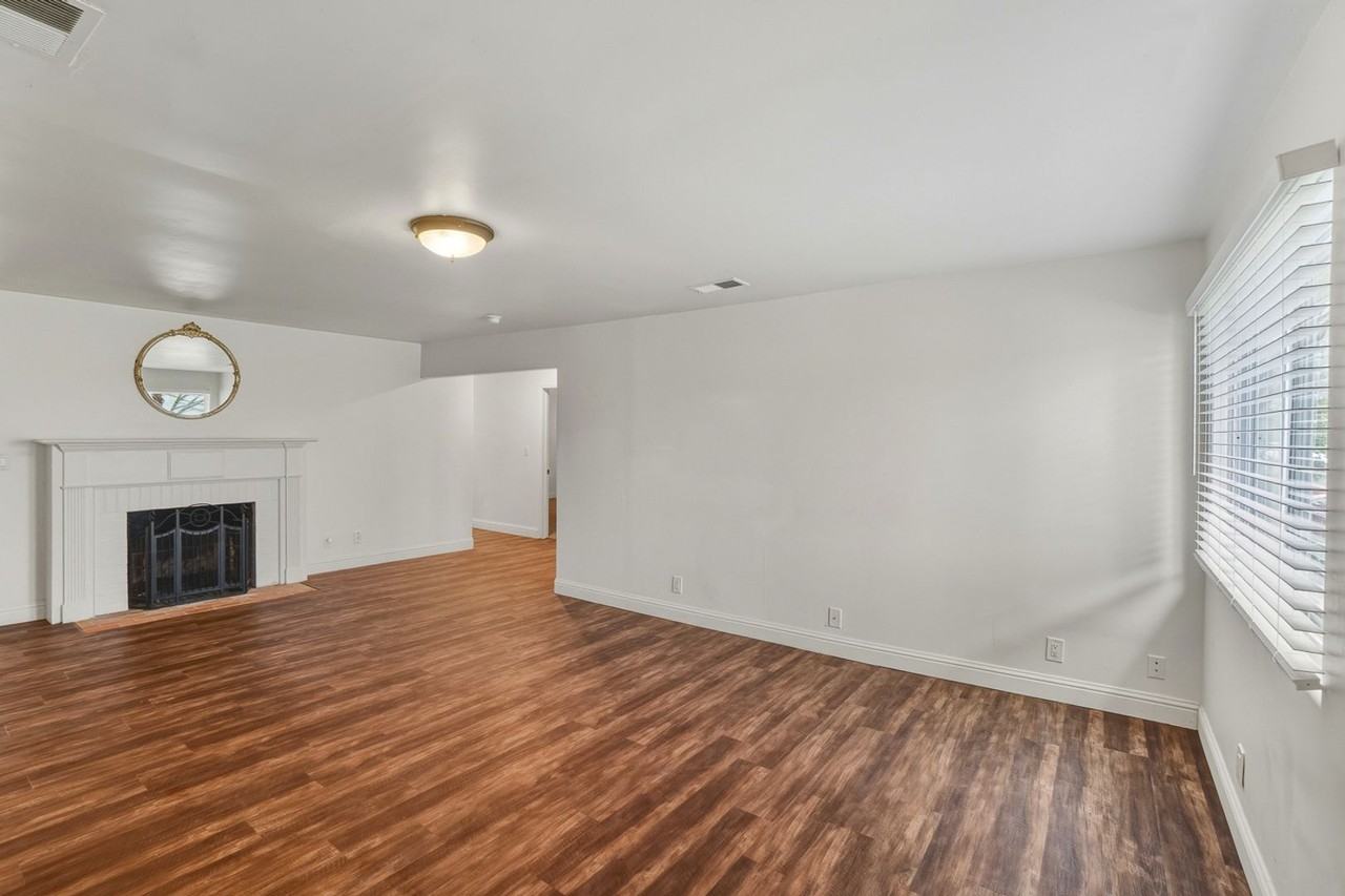 2148 Irvin Way - Photo 3 of 25