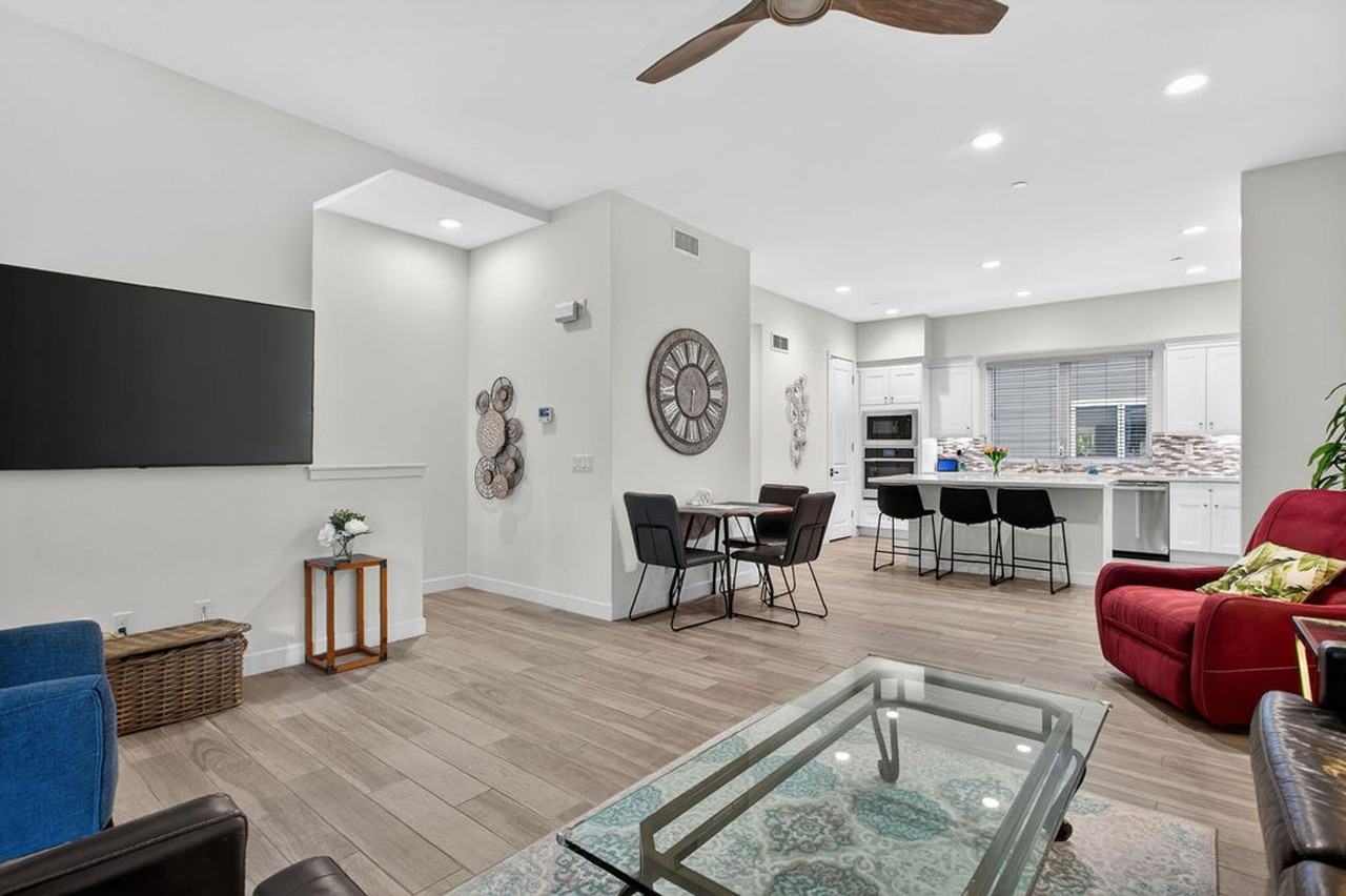 985 Doheny Way - Photo 6 of 23