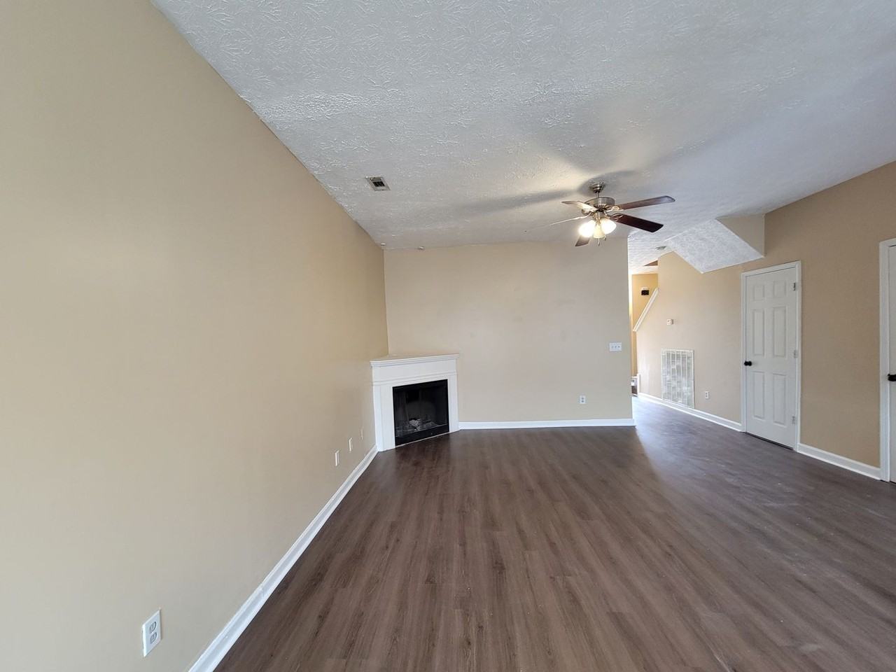 4209 High Park Ln - Photo 6 of 26