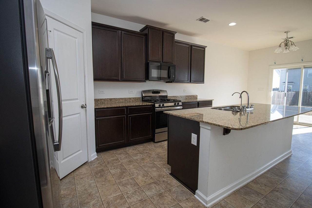 141 Hay Meadow Ln - Photo 5 of 26