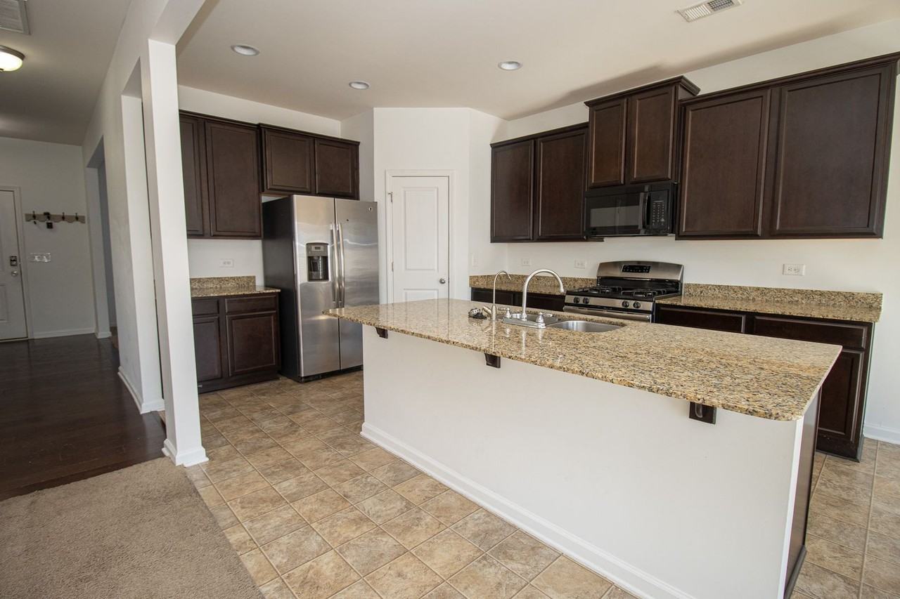 141 Hay Meadow Ln - Photo 6 of 26