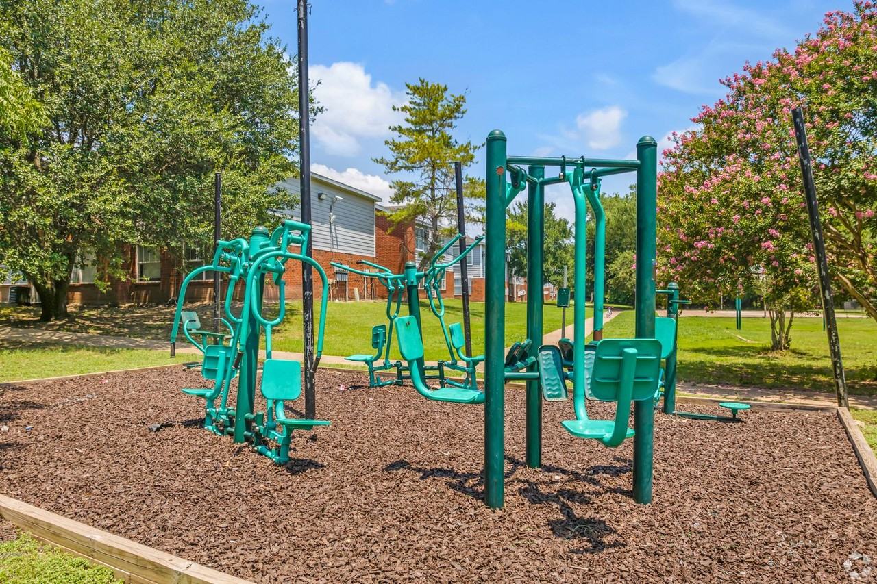 Affordable Luxury Living - Photo 3 of 50