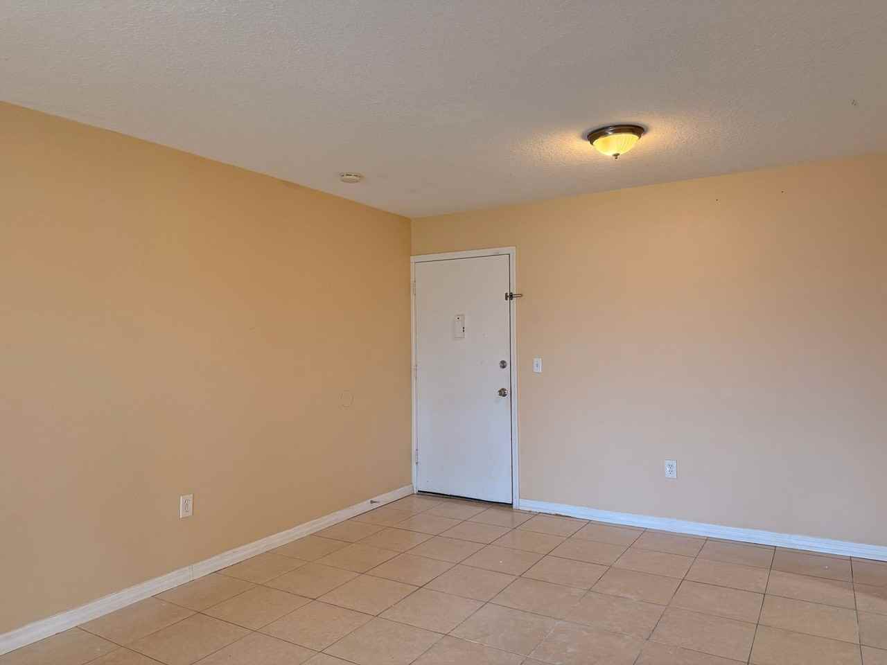 934 Lake Destiny Rd - Photo 7 of 25