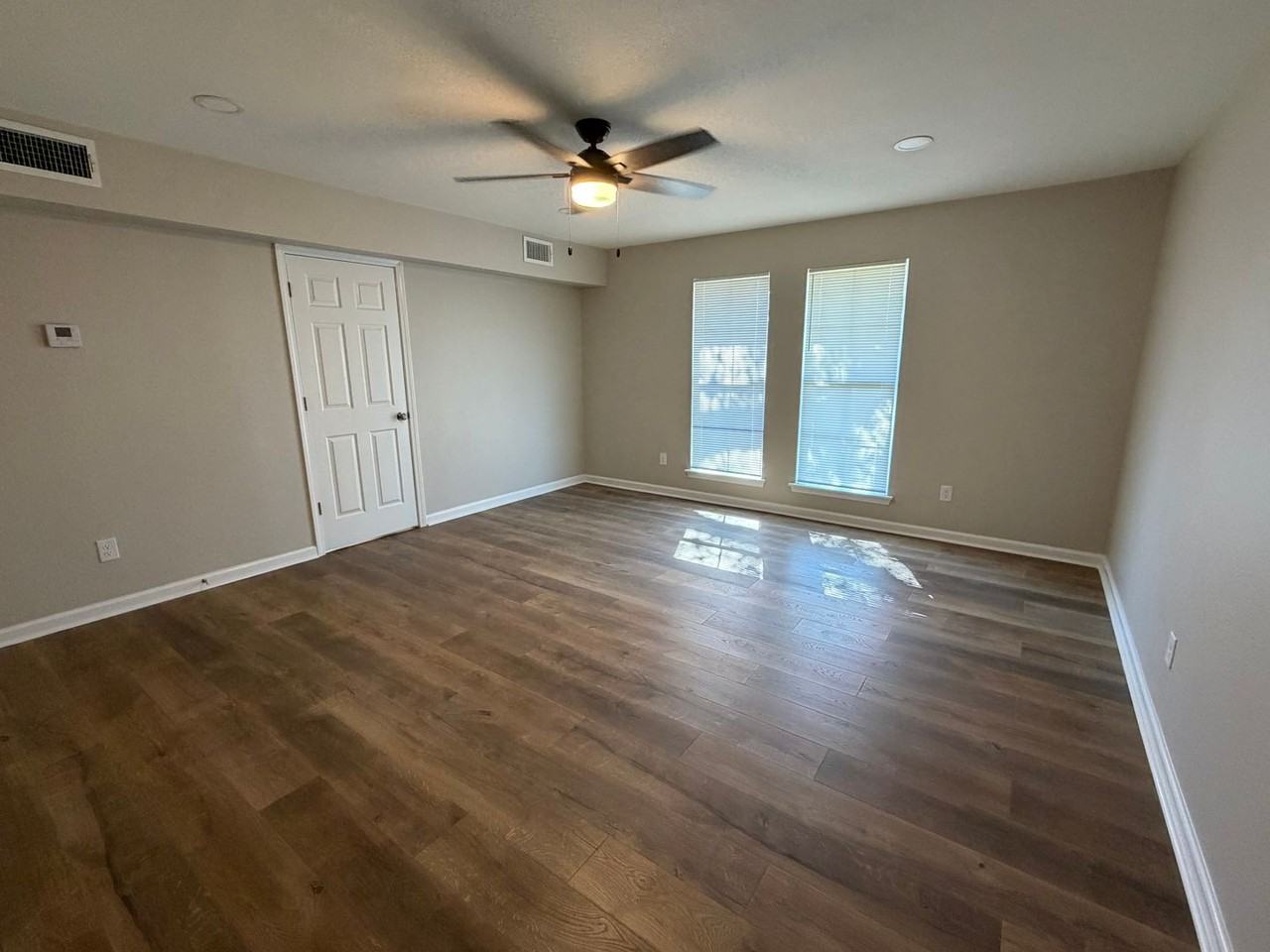 1307 Wedgewood Dr - Photo 6 of 12