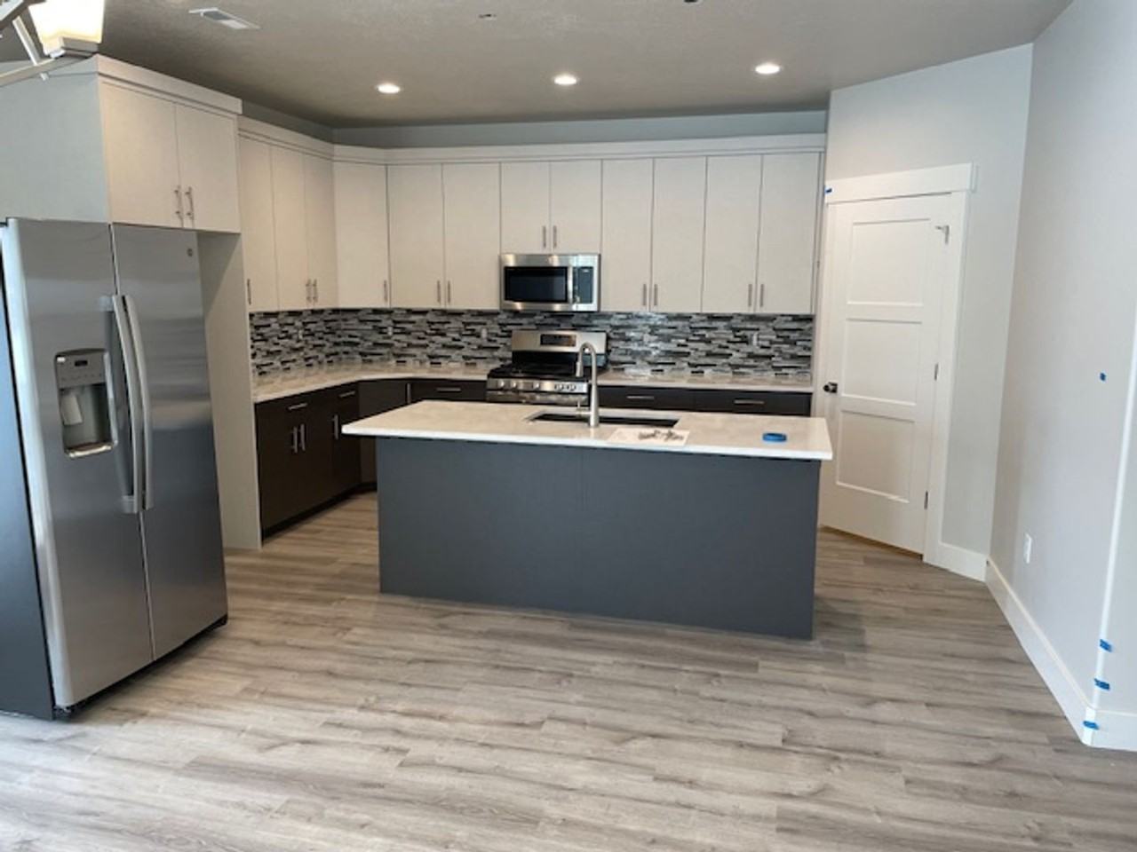 1119 S 4350 W - Photo 3 of 19