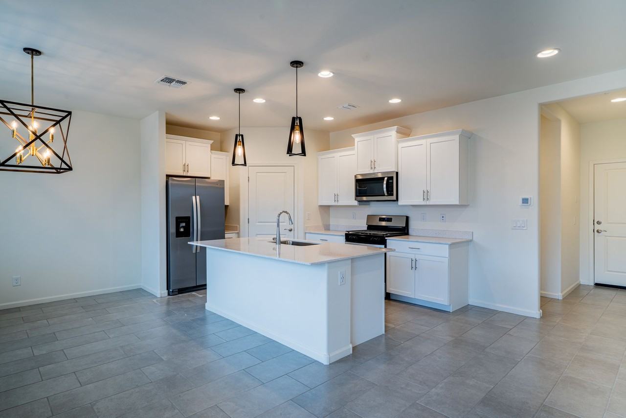 11896 W Charismatic Dr - Photo 3 of 16