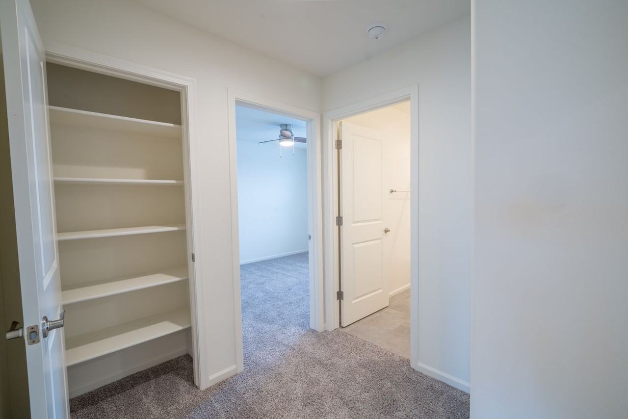 11896 W Charismatic Dr - Photo 7 of 16