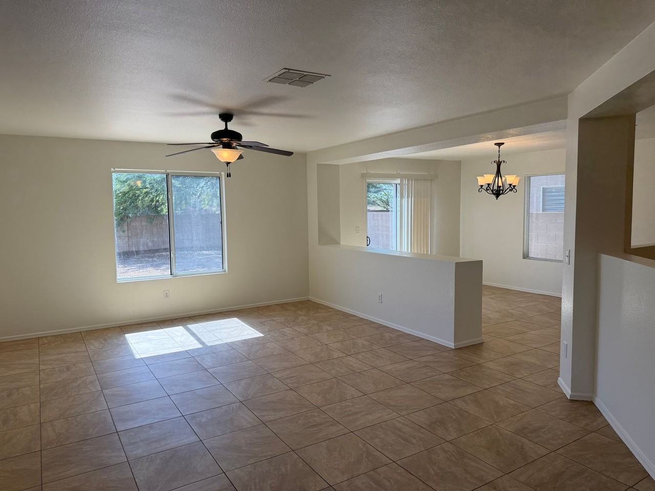 6279 S Earp Wash Ln - Photo 6 of 33