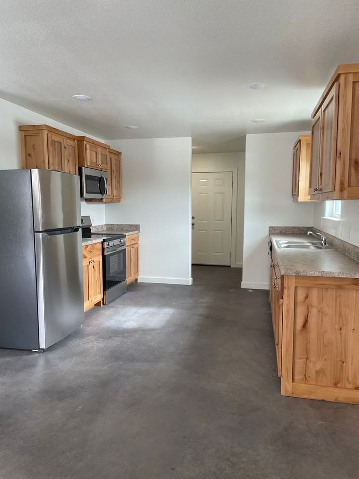 510 Lafayette St - Photo 3 of 12
