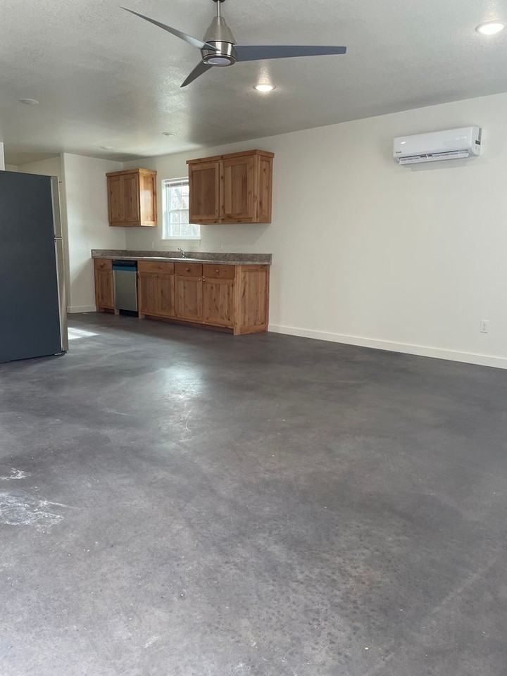 516 Lafayette St - Photo 2 of 12