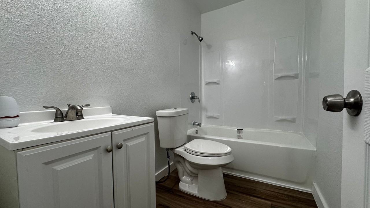 4626 Anita Dr - Photo 6 of 15