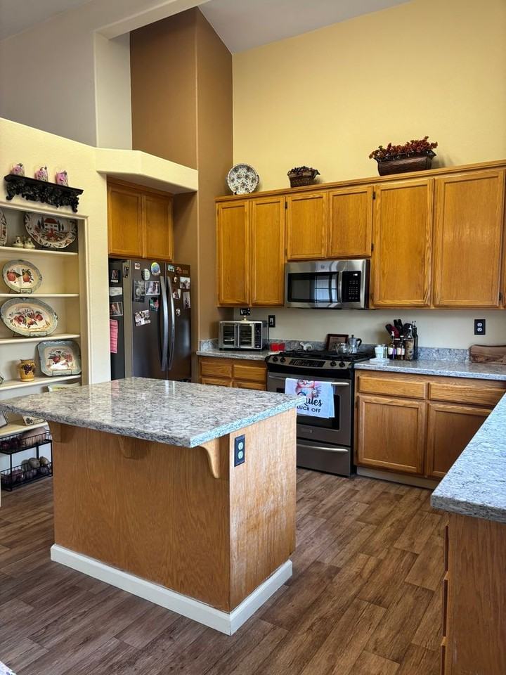 2153 Rachel Dr - Photo 3 of 16