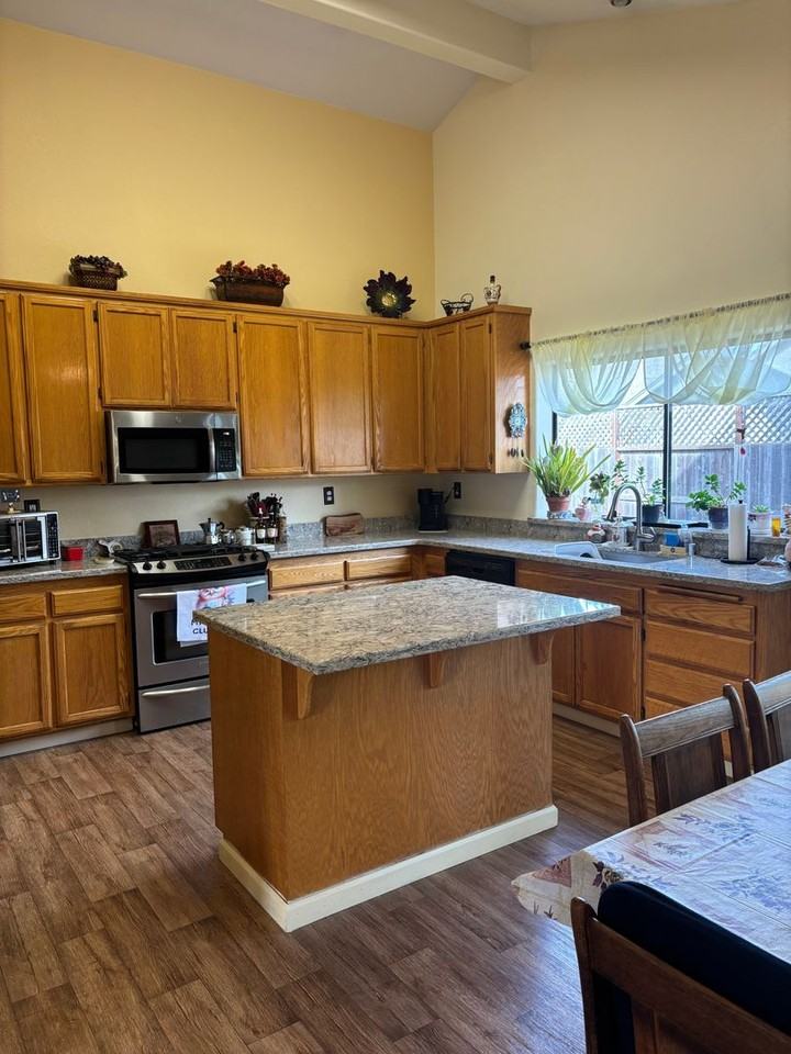 2153 Rachel Dr - Photo 4 of 16