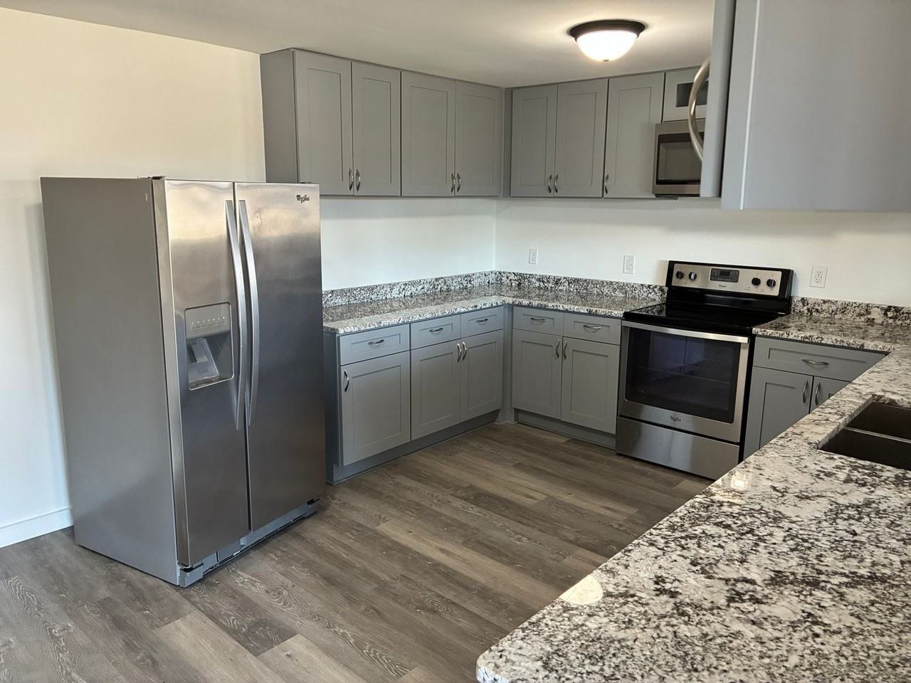 4729 Boyd Griffin Road - Photo 3 of 40