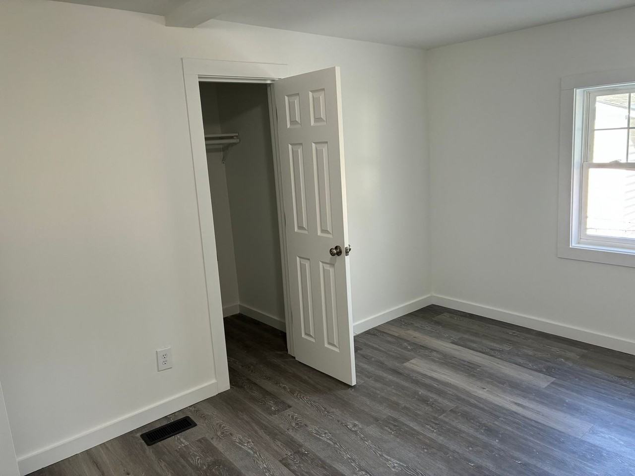 4729 Boyd Griffin Road - Photo 7 of 40