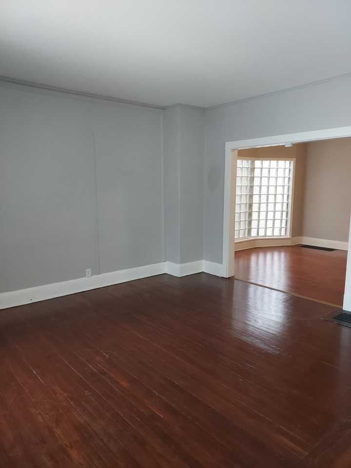 329 Marshall St #1 - Photo 5 of 11