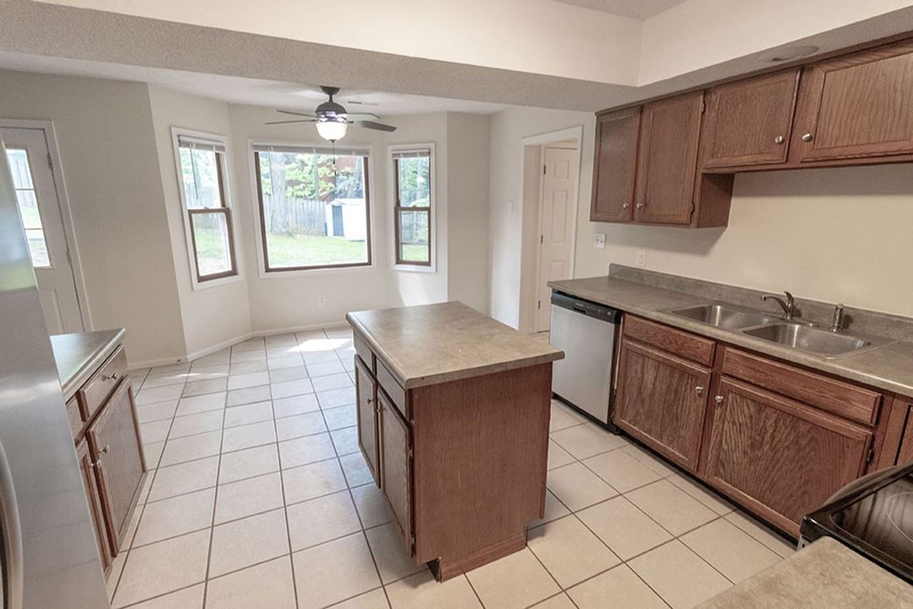 3501 Teakwood Ct - Photo 7 of 50