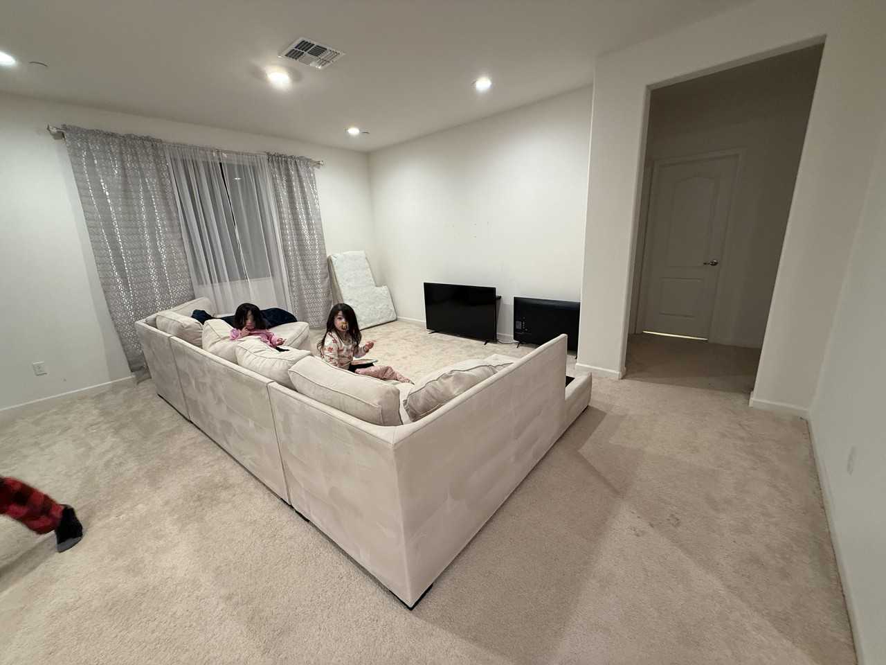 205 E Zinnia Way #NA - Photo 5 of 17