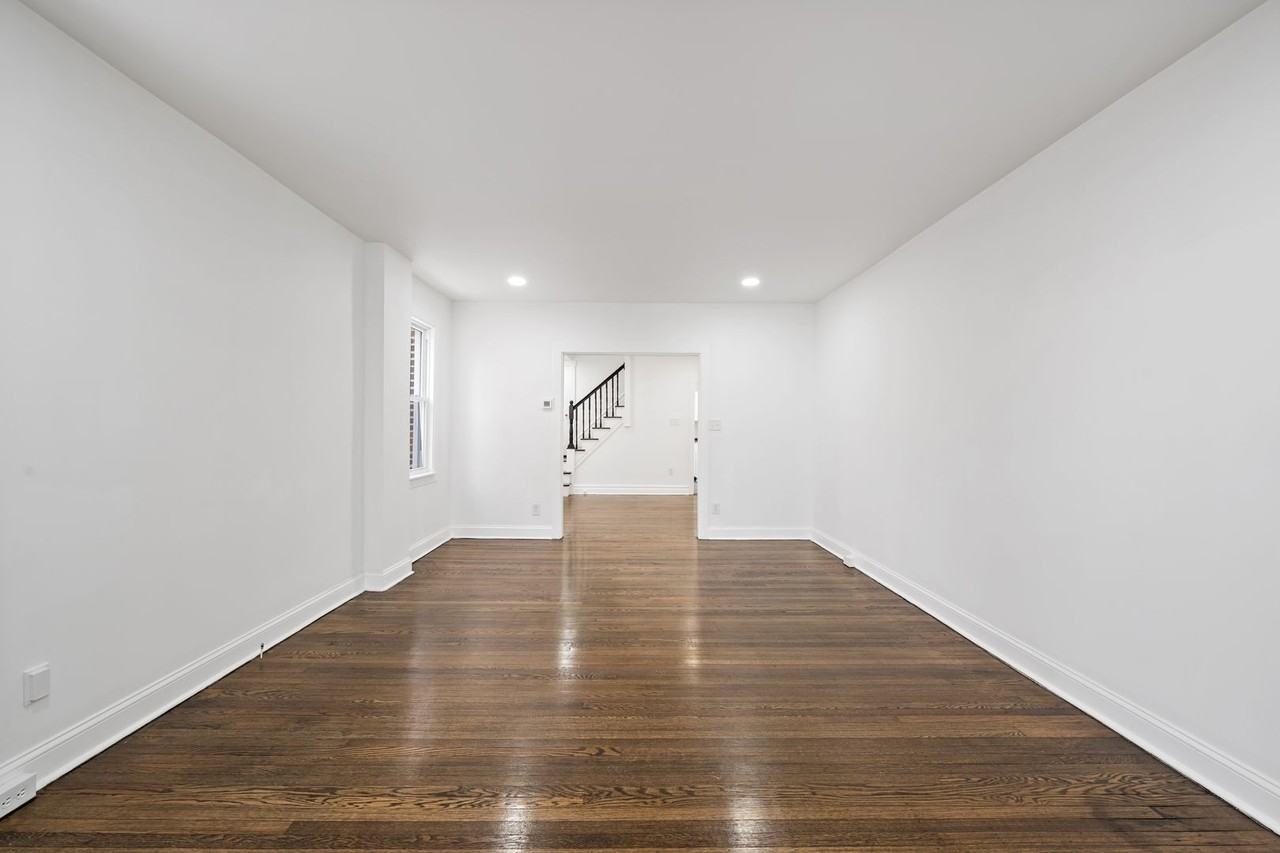 428 S 18th St - Photo 7 of 23