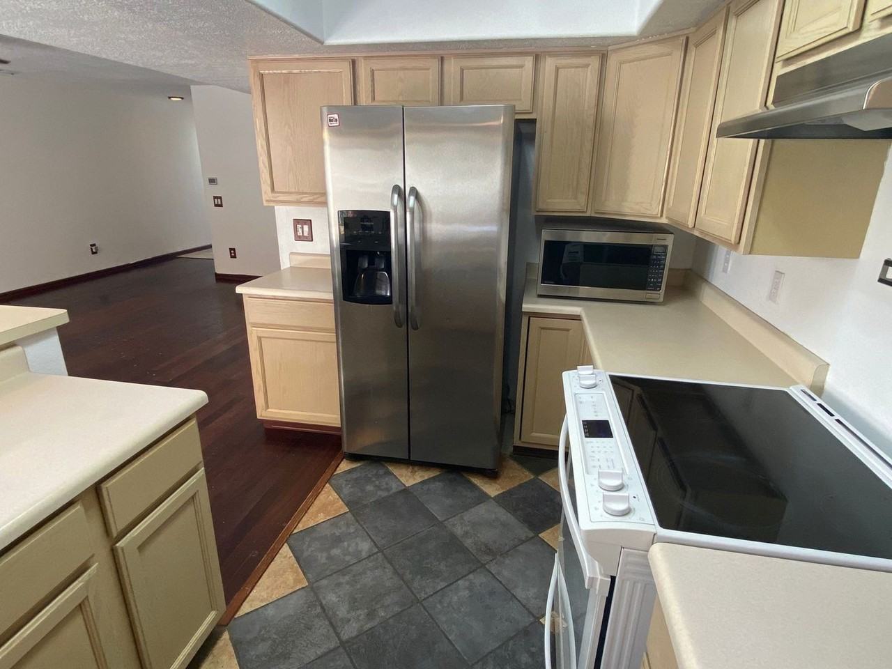 1627 55th St Nw - Photo 4 of 18