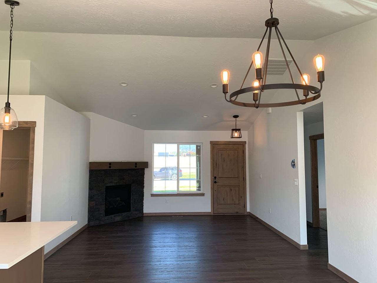 8532 W Ferguson Ln - Photo 5 of 17