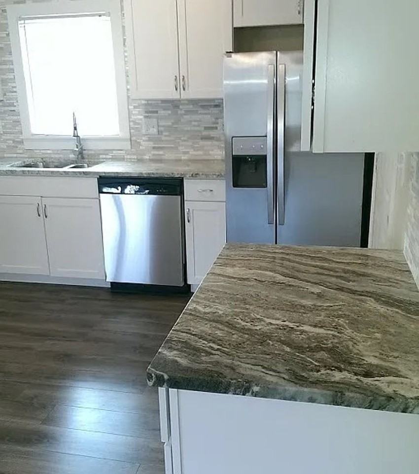 1032 Oakstone Dr - Photo 6 of 10