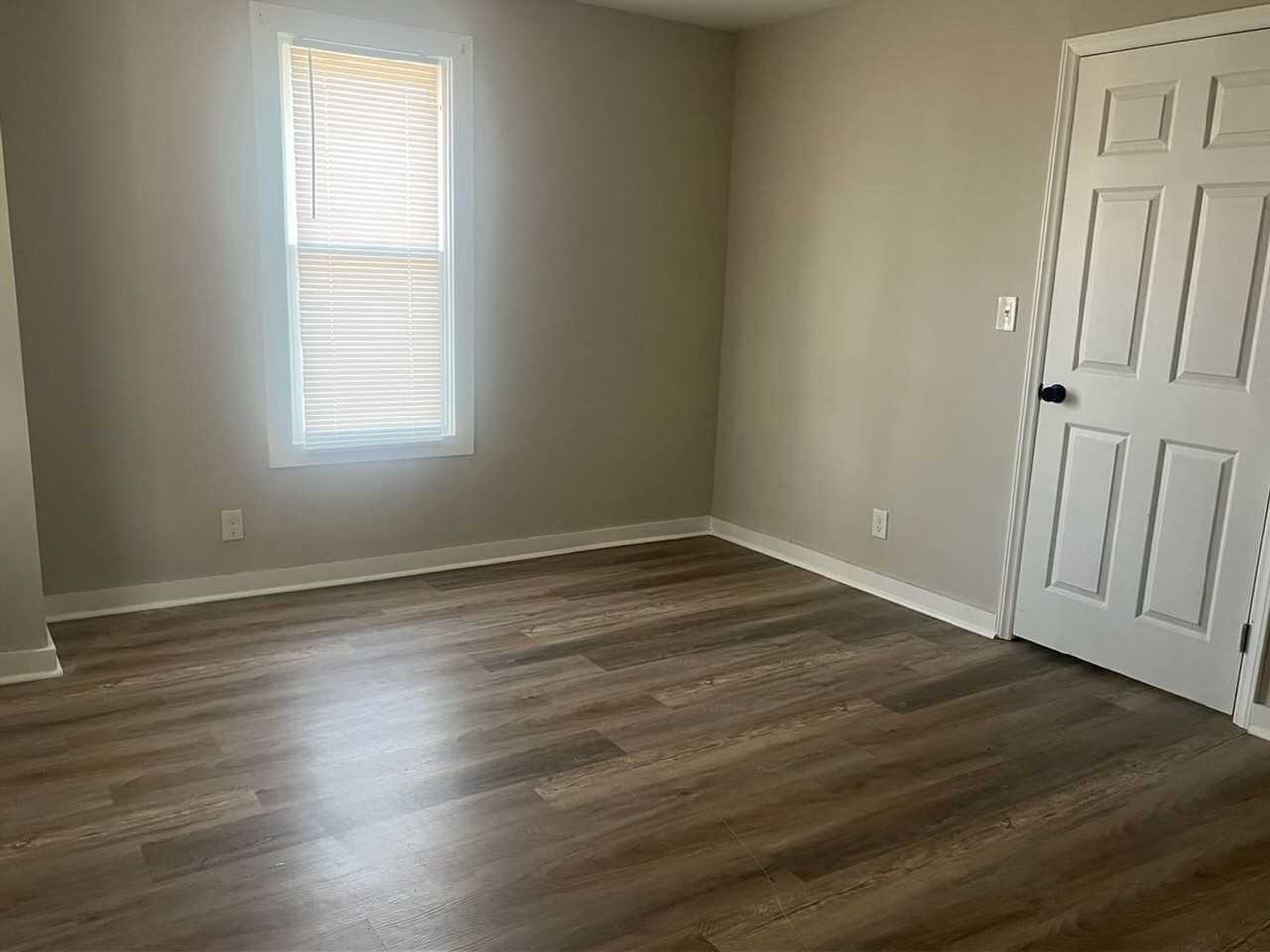 235 Ann St Nw - Photo 6 of 8