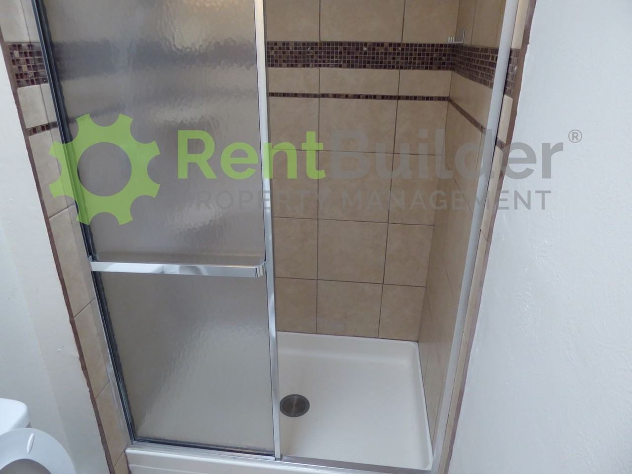 4612 Overland St Ne - Photo 2 of 39