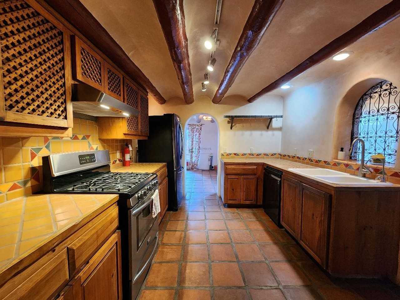 1703A Jay St - Photo 3 of 24