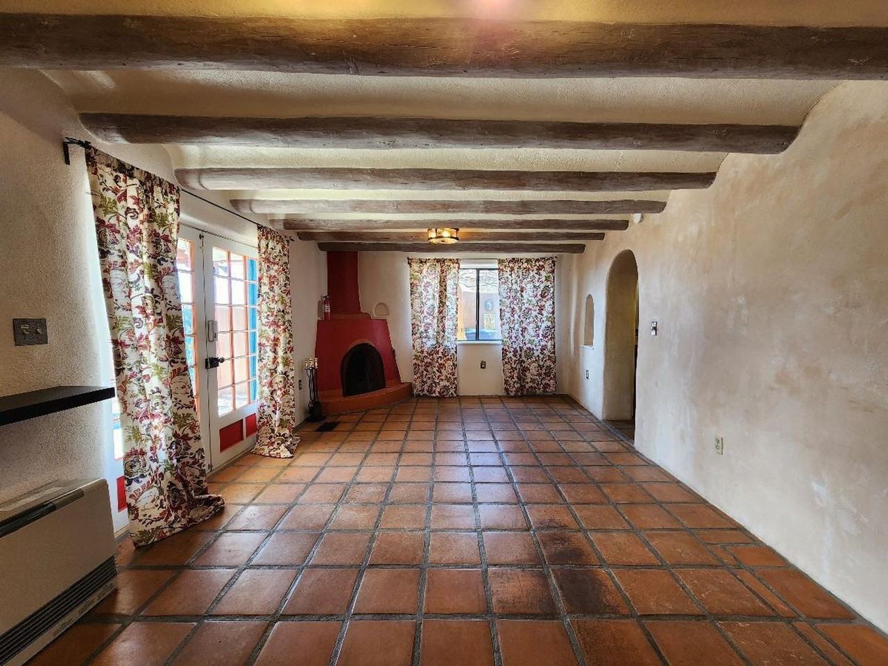 1703A Jay St - Photo 5 of 24