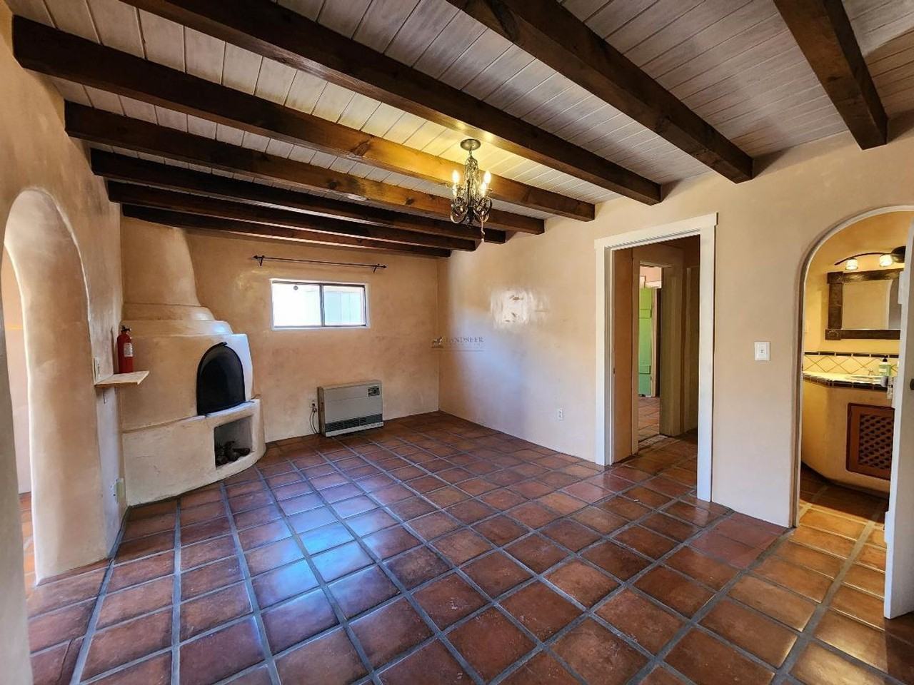 1703A Jay St - Photo 7 of 24