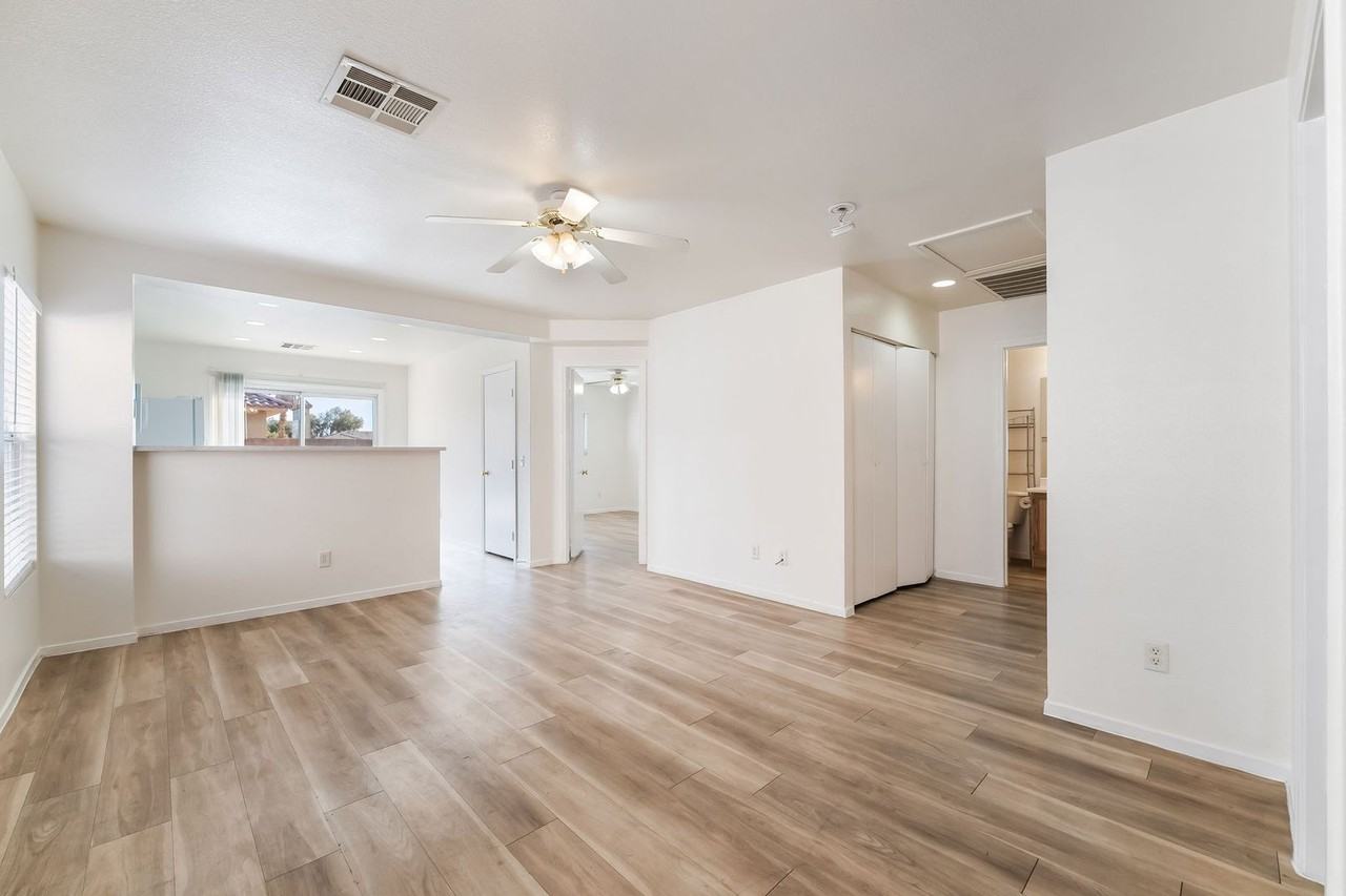 5474 Jacobs Field St - Photo 3 of 16