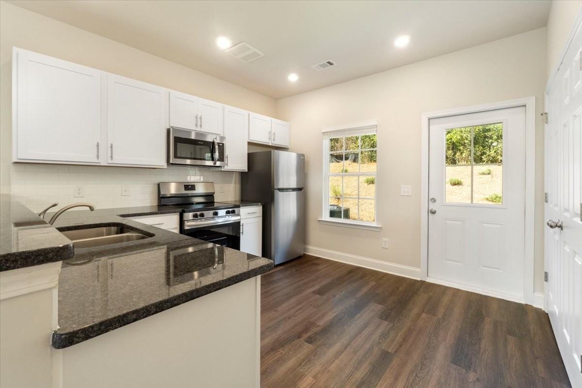 321 Whistle Way #321 - Photo 7 of 35