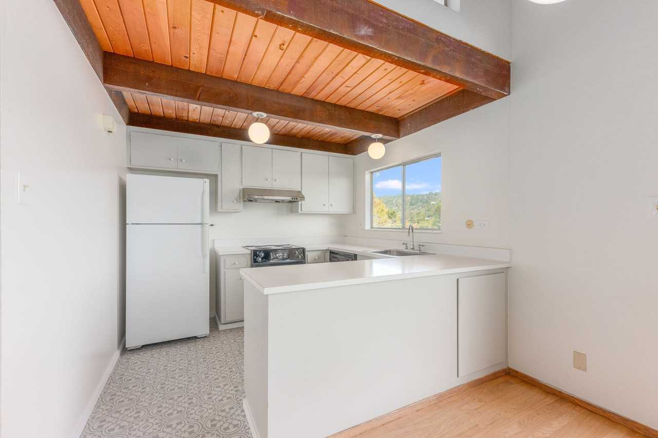 451 Ethel Ave #451 - Photo 3 of 19